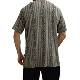 تیشرت یقه کوبایی