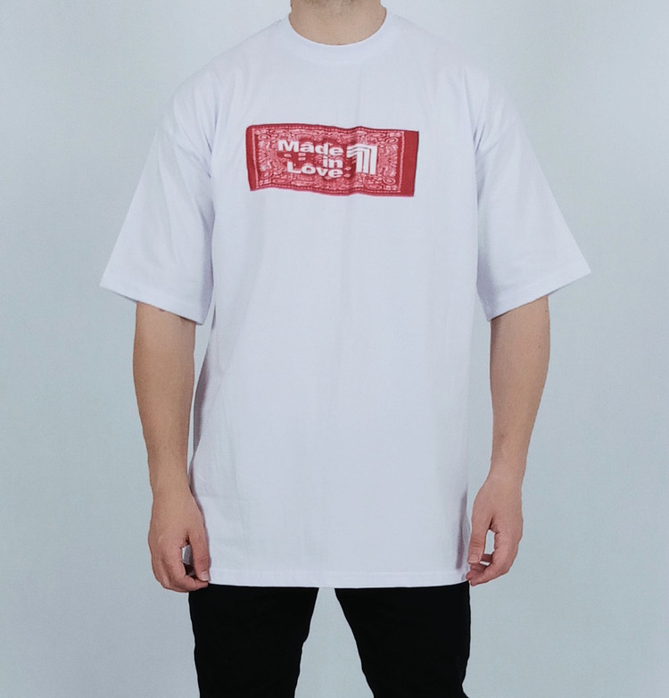 تی شرت آستین کوتاه قواره لش سفید طرح لاو