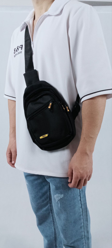 Black Muradne body bag CAT