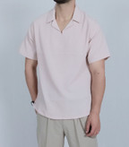 Short sleeve t-shirt with cream collar and boxy design