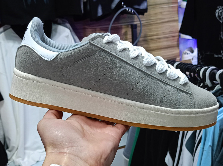 راهنمای خرید کتانی مردانه ونس طوسی طرح استن اسمیت