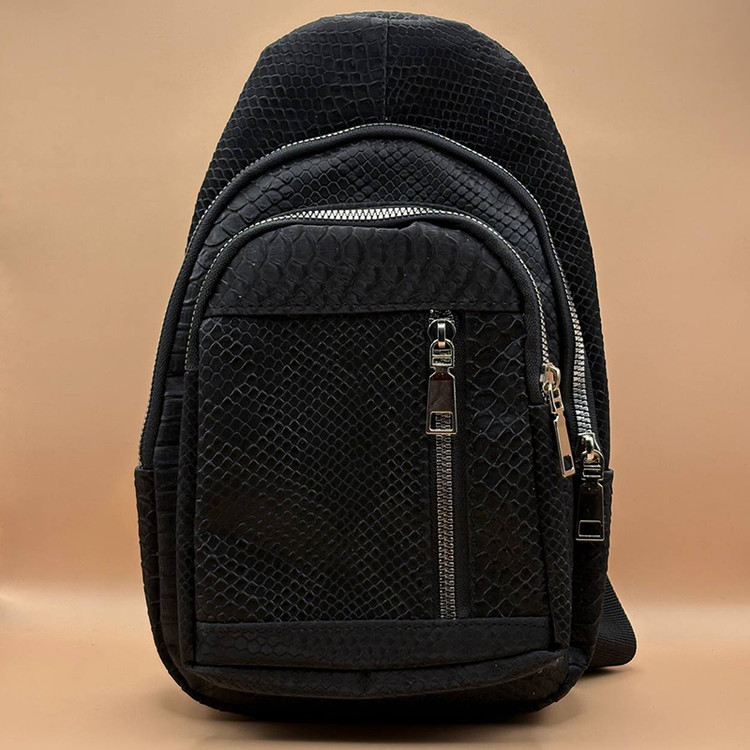 بادی بگ مشکی، کیف دوشی مردانه، کراس بادی بگ چرم، کیف اسپرت با زیپ.