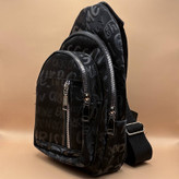 بادی بگ چرم مشکی مدل براق با زیپ های فلزی و بند دوشی