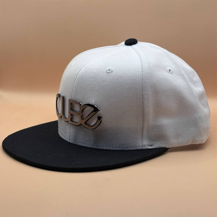 کلاه کپ سفید مدل CLUBE