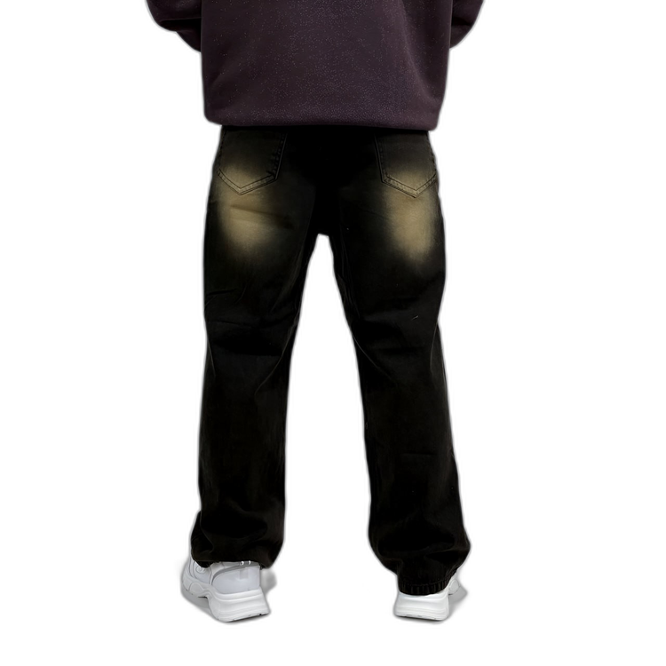 Men's baggy jeans with custom pocket design