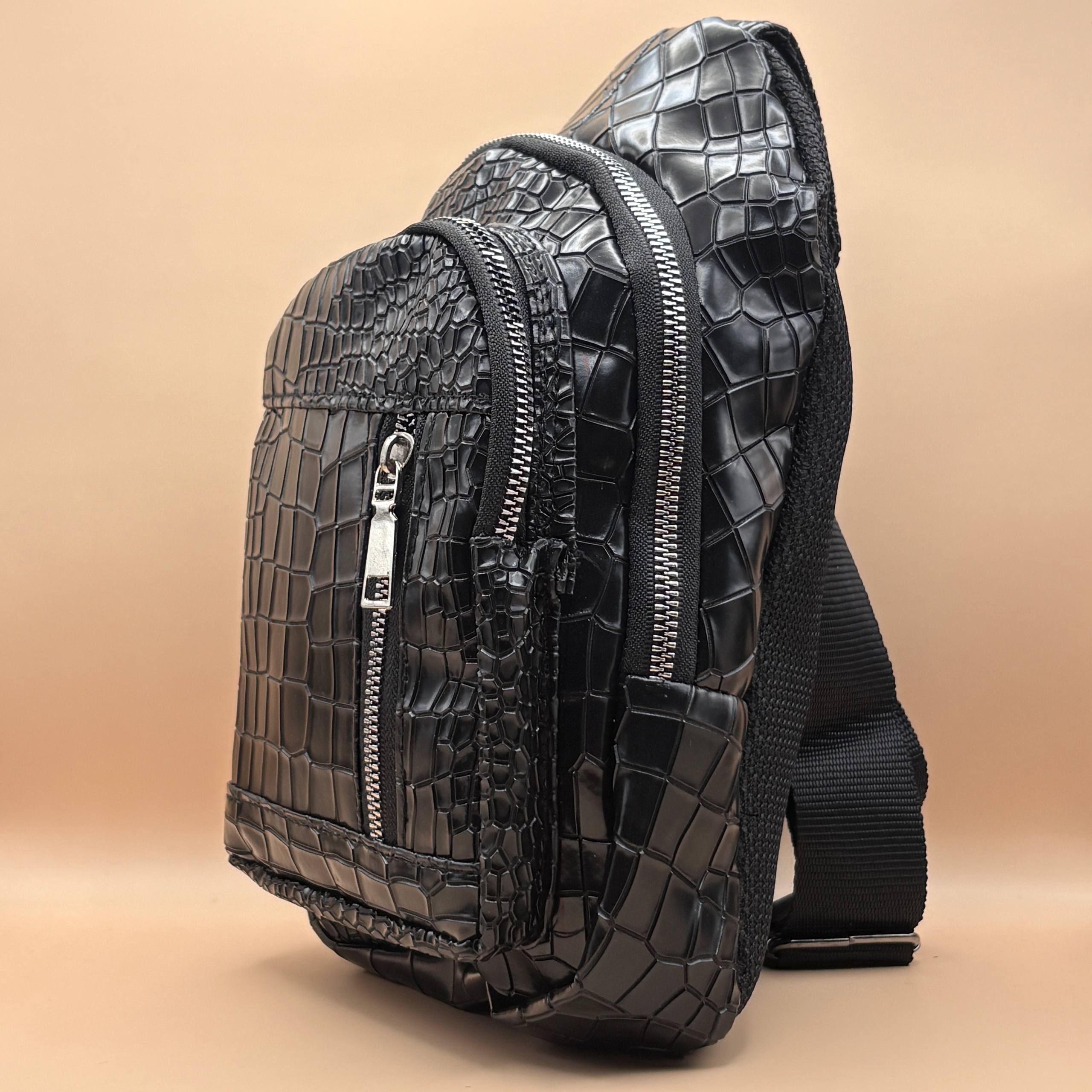 بادی بگ چرم مشکی مدل پوستی | خرید بادی بگ چرم طرحدار