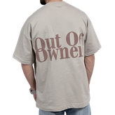 تیشرت مردانه کرم طرح OUT OP OWNER